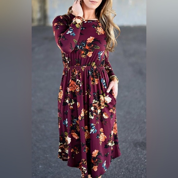 Comfy Fit Floral Long Sleeve Dress - Picture 8 of 16